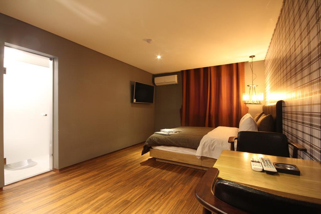 Hotel The Lua Пусан Номер фото